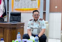 Kepala Rutan Kelas IIB Sumenep, Aditya Wahyu Rahmadani, saat diwawancarai di ruangannya (Za - garudajatim.com)
