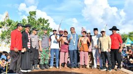 Peserta Festival Ojung Sumenep, saat foto bersama (Za - garudajatim.com)