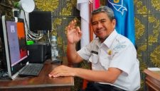 Kepala BMKG Stasiun Trunojoyo Sumenep, Ari Widjajanto, saat memaparkan tentang pancaroba El Niño (Za - garudajatim.com)