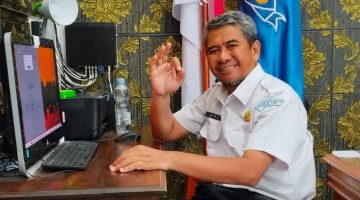 Kepala BMKG Stasiun Trunojoyo Sumenep, Ari Widjajanto, saat memaparkan tentang pancaroba El Niño (Za - garudajatim.com)