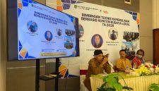 Kepala Dispusip Kabupaten Sumenep, Rudi Yuyianto, saat memberikan sambutan di acara Bimtek Kepenulisan Berbasis Konten Budaya Lokal (Za - garudajatim.com)