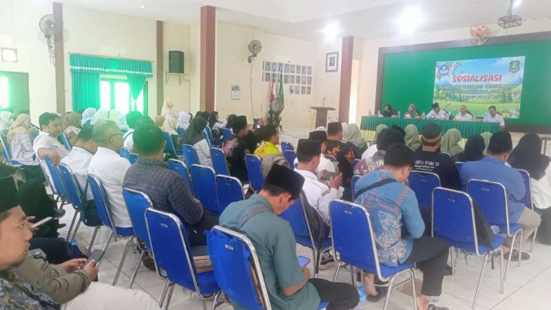 Disdik Sumenep saat menggelar sosialisasi Bantuan Operasional Satuan Pendidikan PAUD dan Kesetaraan (Za - garudajatim.com)