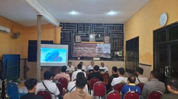 Disbudporapar Sumenep, saat menggelar acara sosialisasi peningkatan pelayanan usaha pariwisata (Za - garudajatim.com)