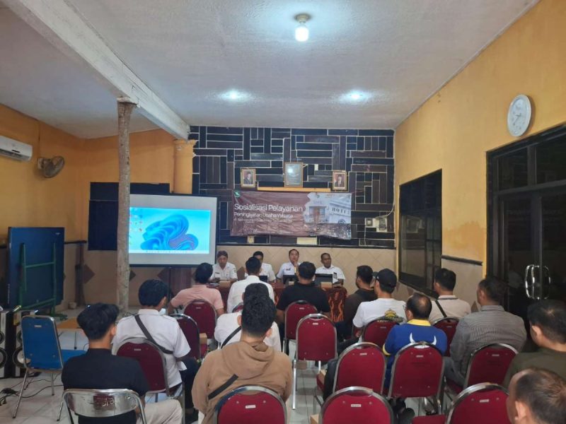 Disbudporapar Sumenep, saat menggelar acara sosialisasi peningkatan pelayanan usaha pariwisata (Za - garudajatim.com)