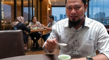 Aktivis Sumenep, Ainur Rahman, saat menyatakan sikap tentang BUMDes (Istimewa - garudajatim.com)