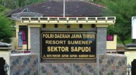 Foto tampak depan gedung Polsek Sapudi Sumenep (Za - garudajatim.com)