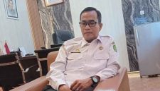 Kepala Badan Kepegawaian dan Pengembangan Sumber Daya Manusia (BKPSDM) Sumenep, Benny Irawan, saat diwawancarai di ruang kerjanya (Istimewa - garudajatim.com)