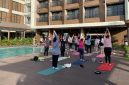 Suasana MYZT Hotel Sumenep saat pagi hari diisi dengan kegiatan senam sehat (Za - garudajatim.com)