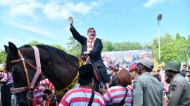 Wakil Bupati Sumenep, KH Imam Hasyim, saat menghadiri event festival Jeren Serek (Istimewa - garudajatim.com)