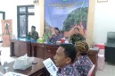 Disdukcapil Sumenep saat menggelar Forum Konsultasi Publik (Istimewa - garudajatim.com)
