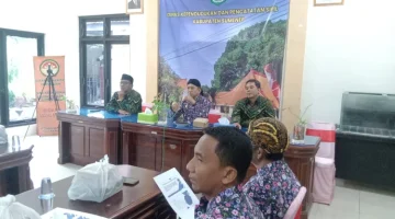 Disdukcapil Sumenep saat menggelar Forum Konsultasi Publik (Istimewa - garudajatim.com)