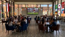 Nobar Piala Dunia 2026 di MYZE Hotel Sumenep (Za - garudajatim.com)
