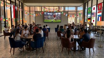 Nobar Piala Dunia 2026 di MYZE Hotel Sumenep (Za - garudajatim.com)