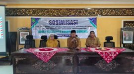 Kepala Dinsos P3A Kabupaten Sumenep, R. Abd. Rahman Riadi, saat menghadiri acara sosialisasi penyusunan Laporan Pertanggungjawaban (Istimewa - garudajatim.com)