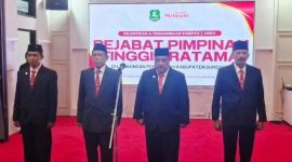Empat penjabat saat dilantik oleh Bupati Sumenep Achmad Fauzi Wongsojudo (Istimewa - garudajatim.com)