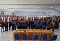 Kepala Dinas Pendidikan Kabupaten Sumenep, H. Mohamad Iksan, saat membuka pelatihan karya tulis ilmiah (Istimewa - garudajatim.com)
