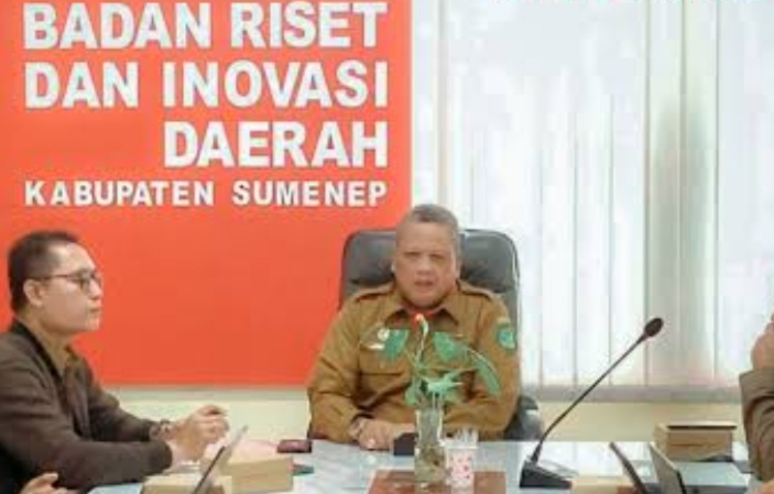 Kepala BRIDA Sumenep, Siswahyudi Bintoro, saat mengungkapkan tentang inovasi Sumenep (Za - garudajatim.com)