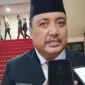 Pelaksana Tugas (Plt) Kepala Disperkimhub Kabupaten Sumenep, Dzulkarnain, saat diwawancarai (Istimewa - garudajatim.com)