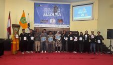 UKS Sanggar Lentera Universitas PGRI Sumenep saat acara pembukaan Pekan Senin Madura ke-X (Za - garudajatim.com)