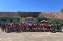 Yayasan Pondok Pesantren Al-Islamiyah Pakondang, Rubaru, Sumenep, Jawa Timur, foto bersama Yonif TP 931/KJ saat pelaksanaan Kemah HIMMAH ke-51 (Za - garudajatim.com)
