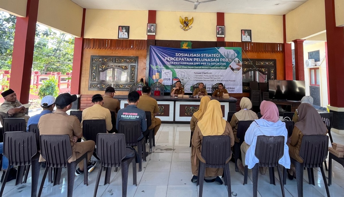 Bappeda Sumenep saat menggelar sosialisasi Strategi Percepatan Pelunasan PBB dan Penyampaian SPPT PBB-P2 Tahun 2026 di Kecamatan Saronggi ( Za - garudajatim.com)