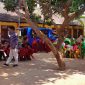 Dispusip Sumenep saat melakukan program Perpustakaan Keliling di sekolah pelosok (Za - garudajatim.com)