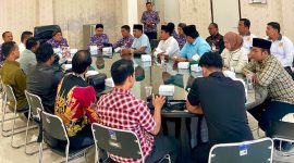 Lakpesdam dan Lembaga Penyuluhan dan Bantuan Hukum (LPBH) PCNU Sumenep, saat audensi di Kantor Bupati (Za - garudajatim.com)