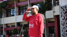 Bupati Sumenep, H. Achmad Fauzi Wongsojudo, saat memimpin apel pada pembukaan acara HUT ke-81 Republik Indonesia (Za - garudajatim.com)