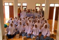 Foto bersama Dinkes P2KB Sumenep saat melakukan pendampingan intensif di Pondok Pesantren Mambaul Ulum, Kecamatan Manding (Za - garudajatim.com)