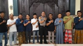 Kapolsek Bluto AKP Agus Sugito, saat ngopi bareng insan Pers (Za - garudajatim.com)