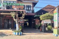 Foto tampak depan Puskesmas Bluto (Za - garudajatim.com)