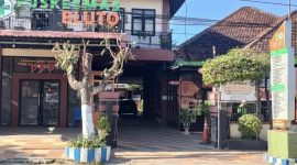Foto tampak depan Puskesmas Bluto (Za - garudajatim.com)