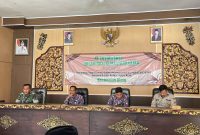 Bakesbangpol Sumenep saat menggelar Sosialisasi Organisasi Masyarakat di pendopo Bluto (Za - garudajatim.com)