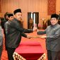 Wabup Sumenep KH. Imam Hasyim, saat melakukan penandatanganan Nota Kesepakatan Perubahan KUA-PPAS (Istimewa - garudajatim.com)