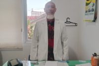 Dokter Spesialis Poli Jiwa, dr. Utomo RSUD dr. H. Moh. Anwar, dr. Utomo saat diwawancarai di kantornya (Za - garudajatim.com)
