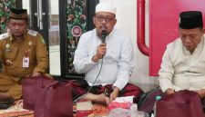 Ketua DPRD Sumenep H. Zainal Arifin saat memberikan arahan di acara maulid Nabi (Istimewa - garudajatim.com)