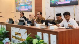 Kepala Badan Perencanaan Pembangunan Daerah (Bappeda) Kabupaten Sumenep, Arif Firmanto saat menyampaikan tentang pengentasan kemiskinan (Za - garudajatim.com)