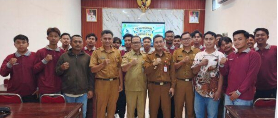 Disnaker Sumenep saat menggelar pelatihan servis air conditioner AC (Istimewa - garudajatim.com)