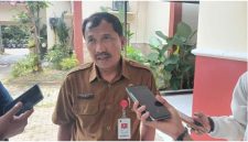 Kepala DKUPP Sumenep, Moh. Ramli, saat di wawancarai (Istimewa - garudajatim.com)